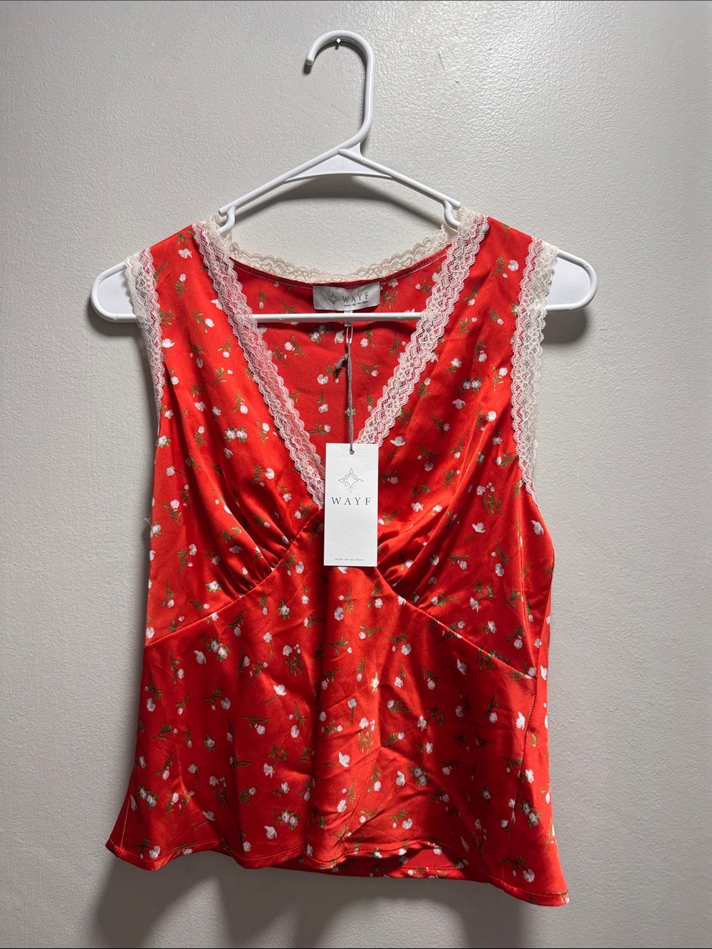Wayf Red Floral Satin Lace-Trim Tank